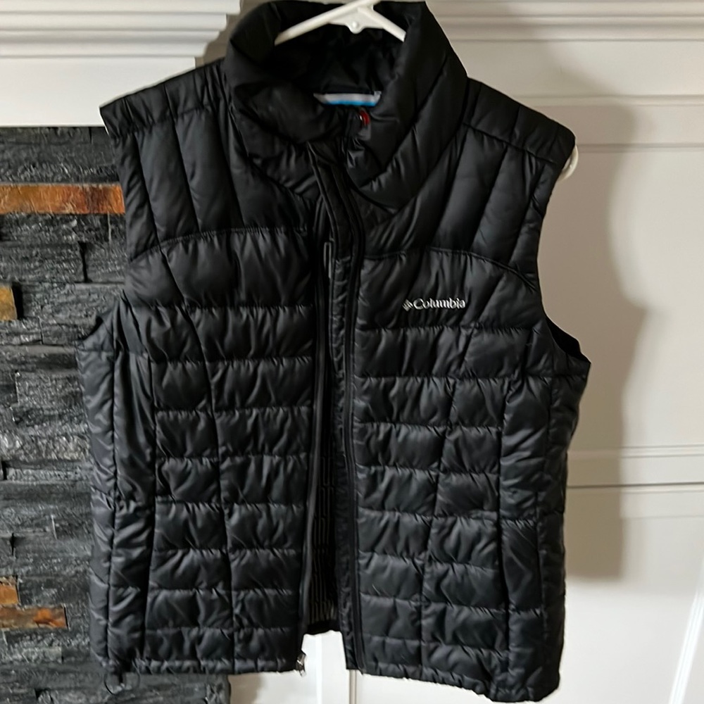 Columbia vest. Size XL.